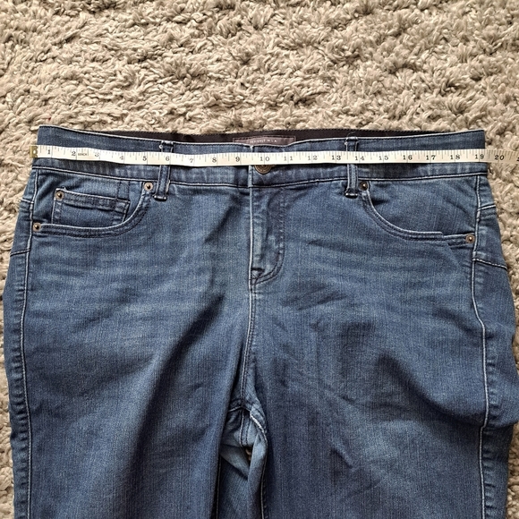 Torrid Women's Blue Jean Shorts - Picture 10 of 11